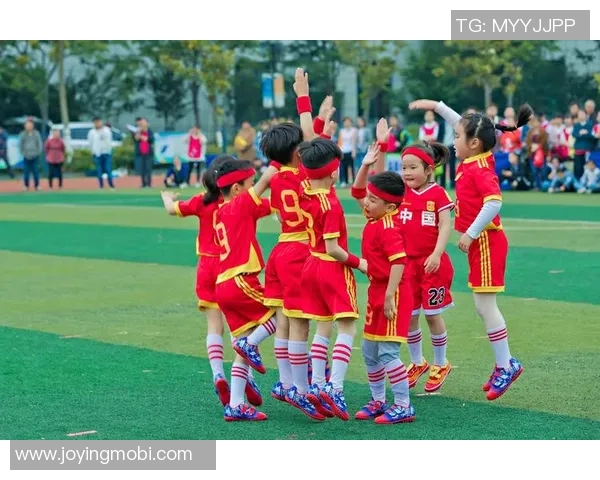 内冈足球：探索足球文化的深厚底蕴与未来发展潜力